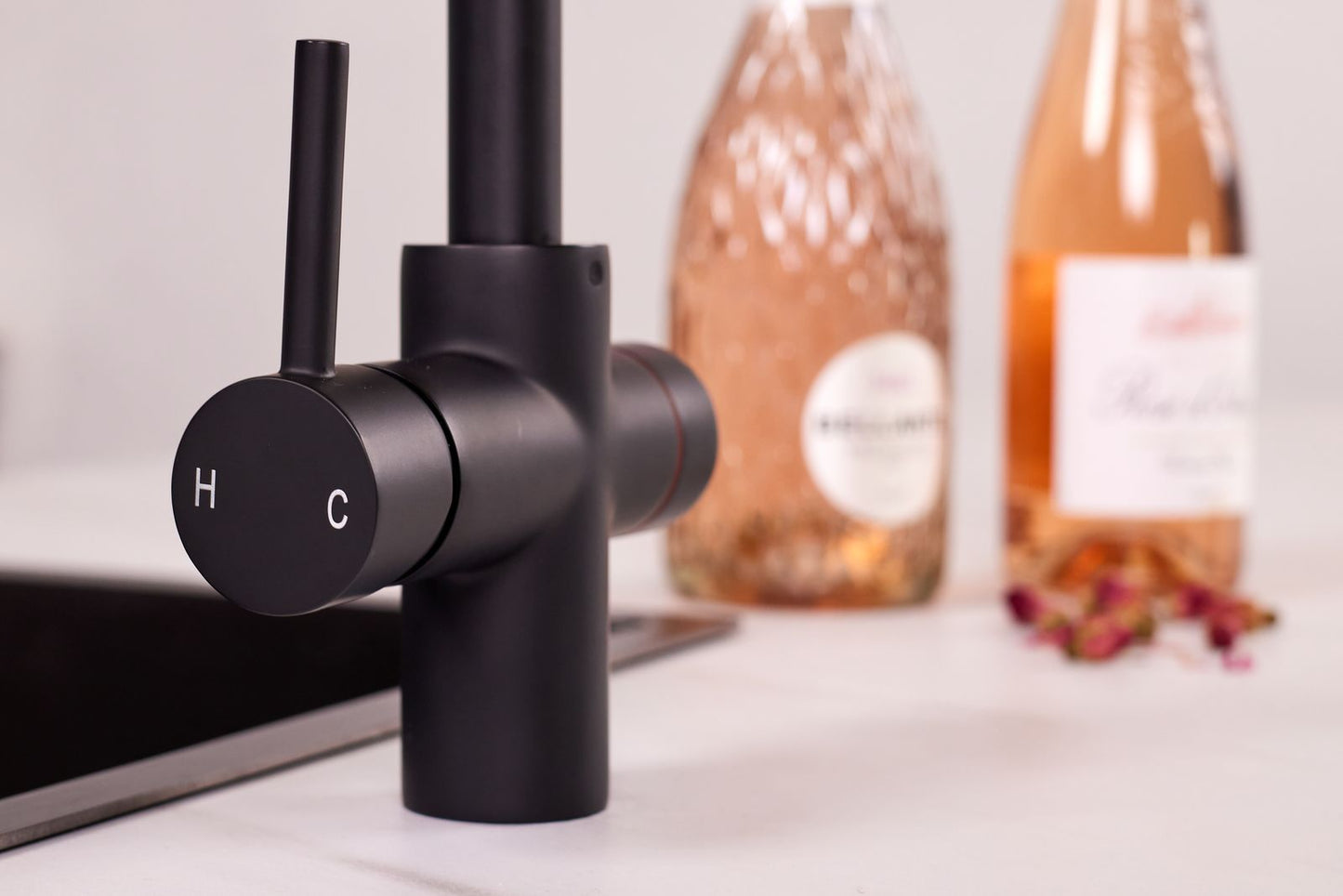 Kettle Flow 4-in-1 Boiling Water Tap – Matt Black Architectural Design